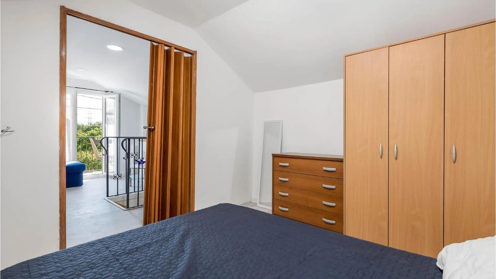 1 Bedroom Beautiful Home In Jurdani 0*,  Croatia